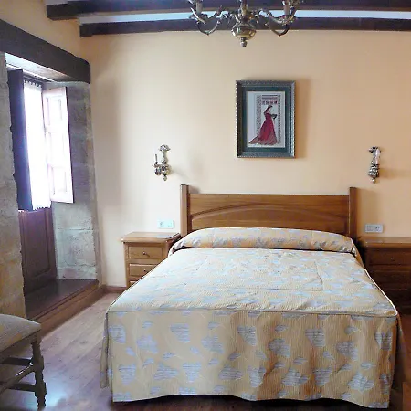 Ribera Del Pas Inn Iruz